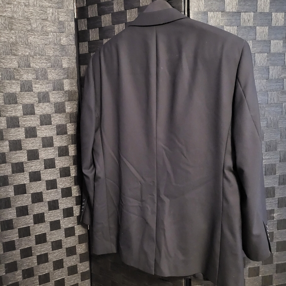 Jos. A. Bank Black Suit Jacket - 40S - AC0403 - Picture 2 of 4